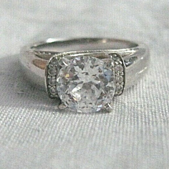 Jewelry - Sterling Silver Cubic Zirconia Solitaire Ring
